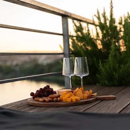 Penthouse Wohnung Mit Schoenem Moselblick In Metternich Koblenz  Exterior foto
