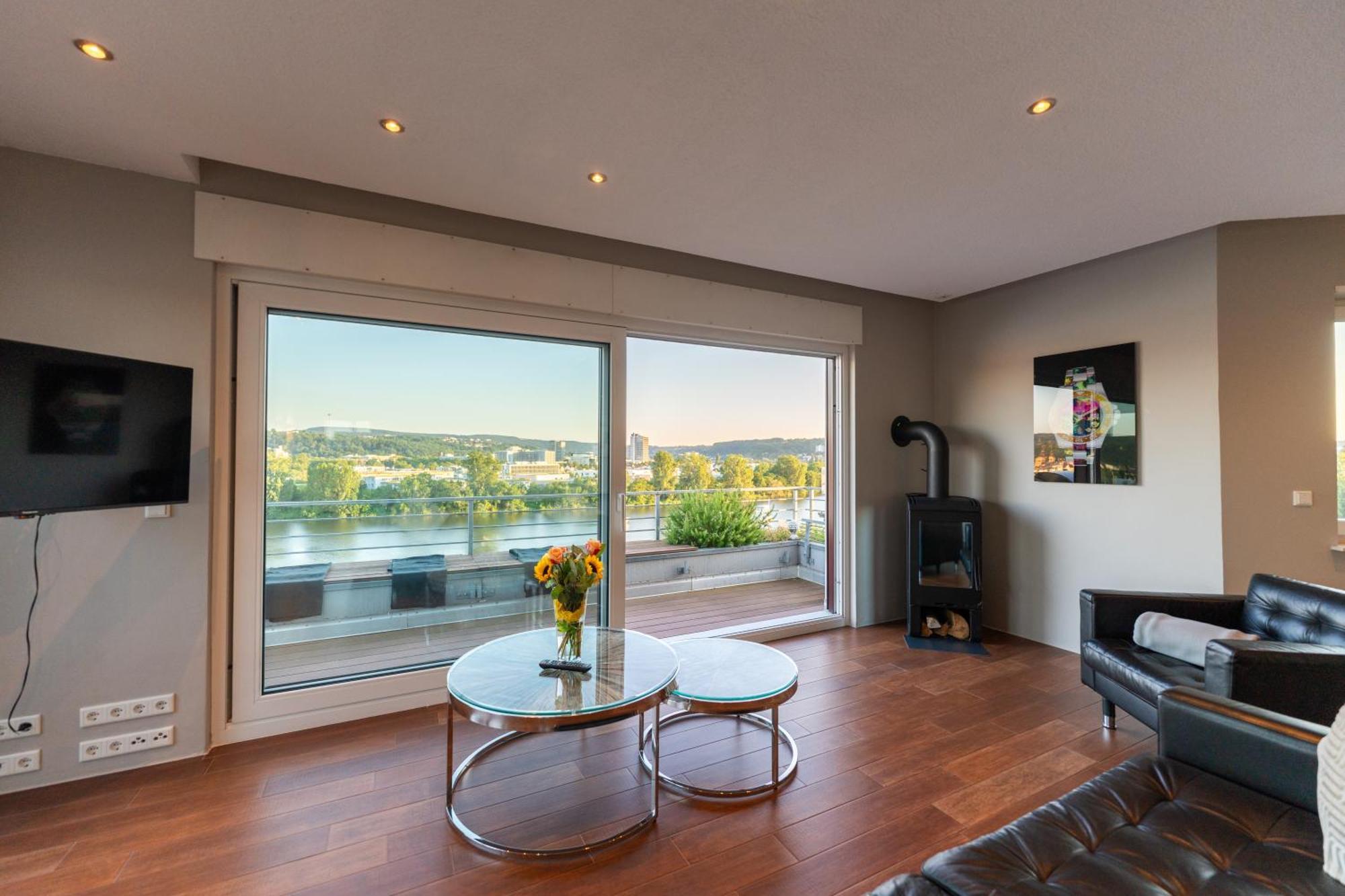 Penthouse Mit Schoenem Moselblick In Metternich Apartment *