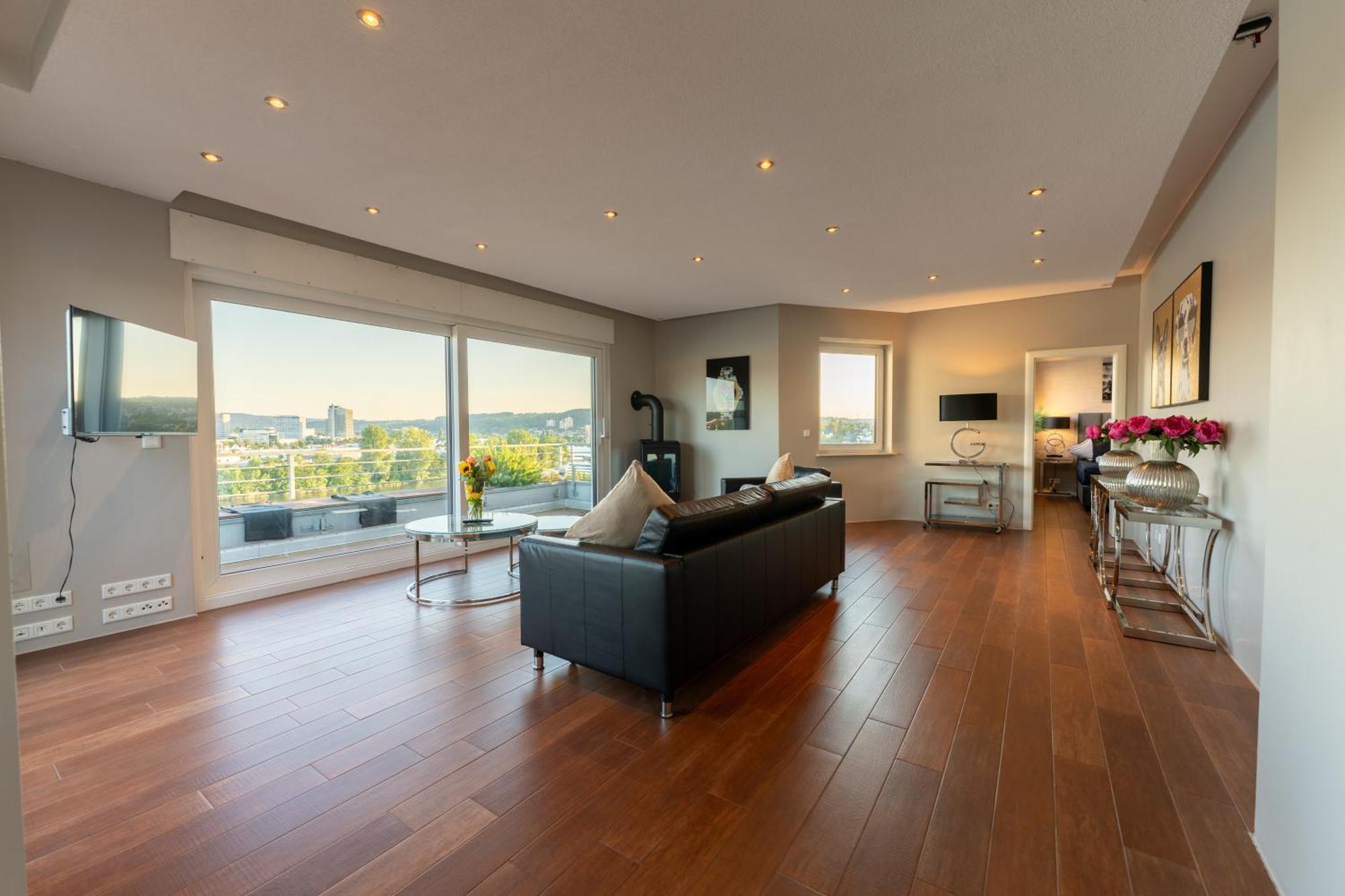 Penthouse Mit Schoenem Moselblick In Metternich Apartment *